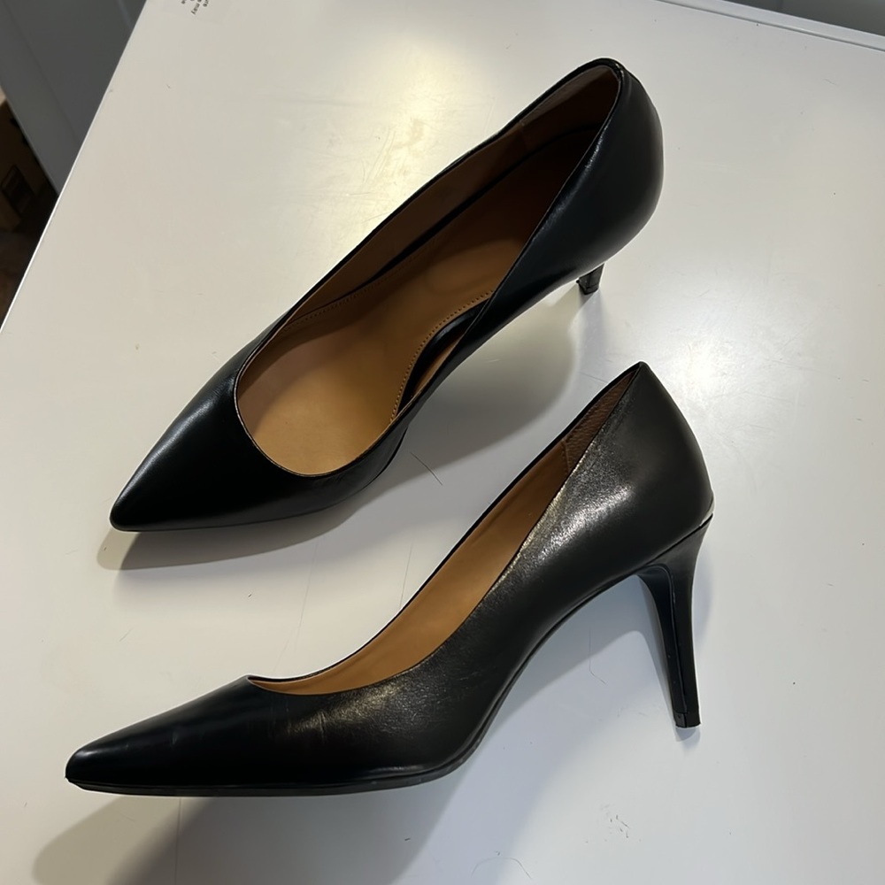 Calvin Klein Black Leather Pumps Size 10